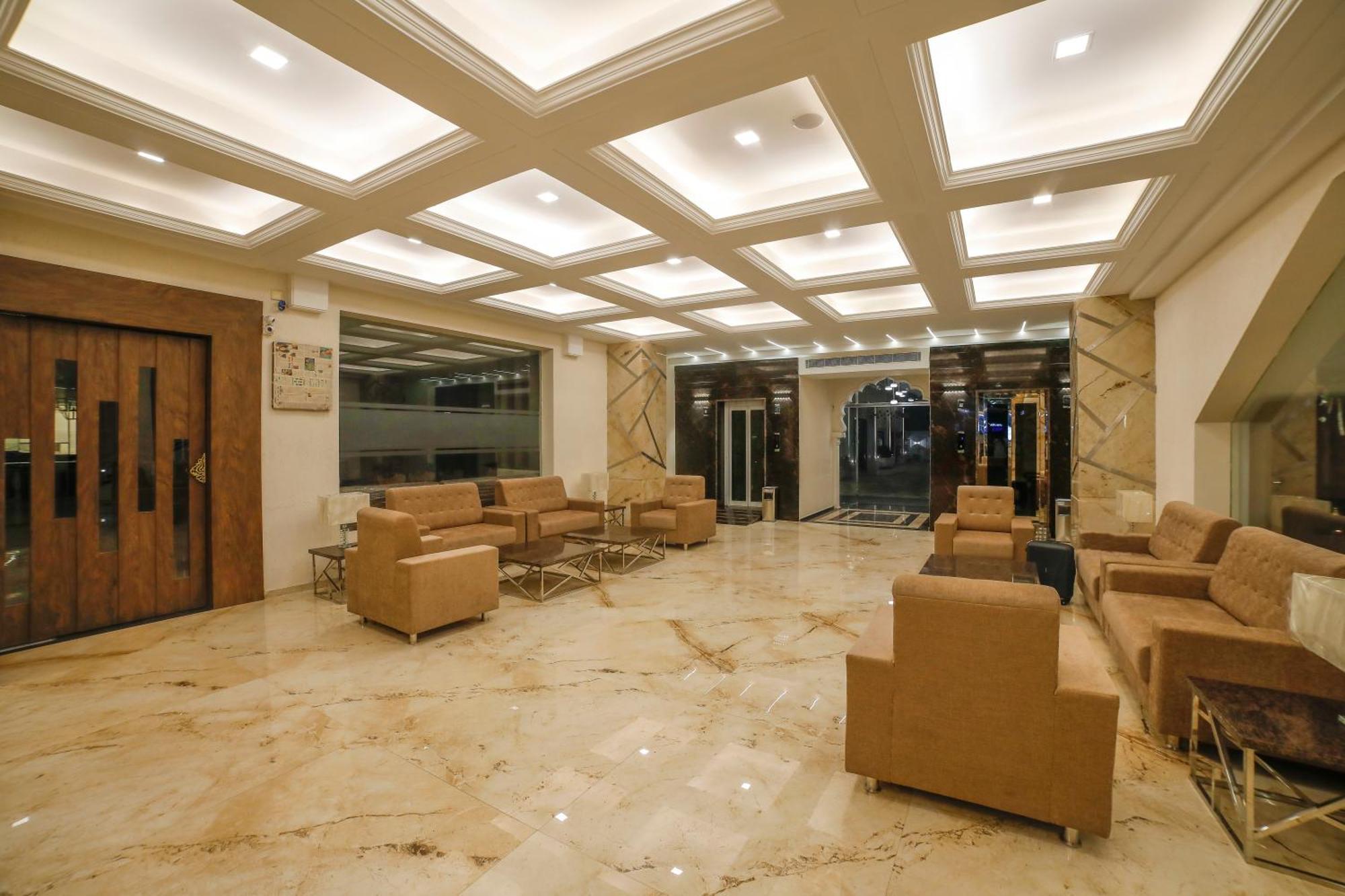 Hotel Annapurna De Royal Guntūr Εξωτερικό φωτογραφία